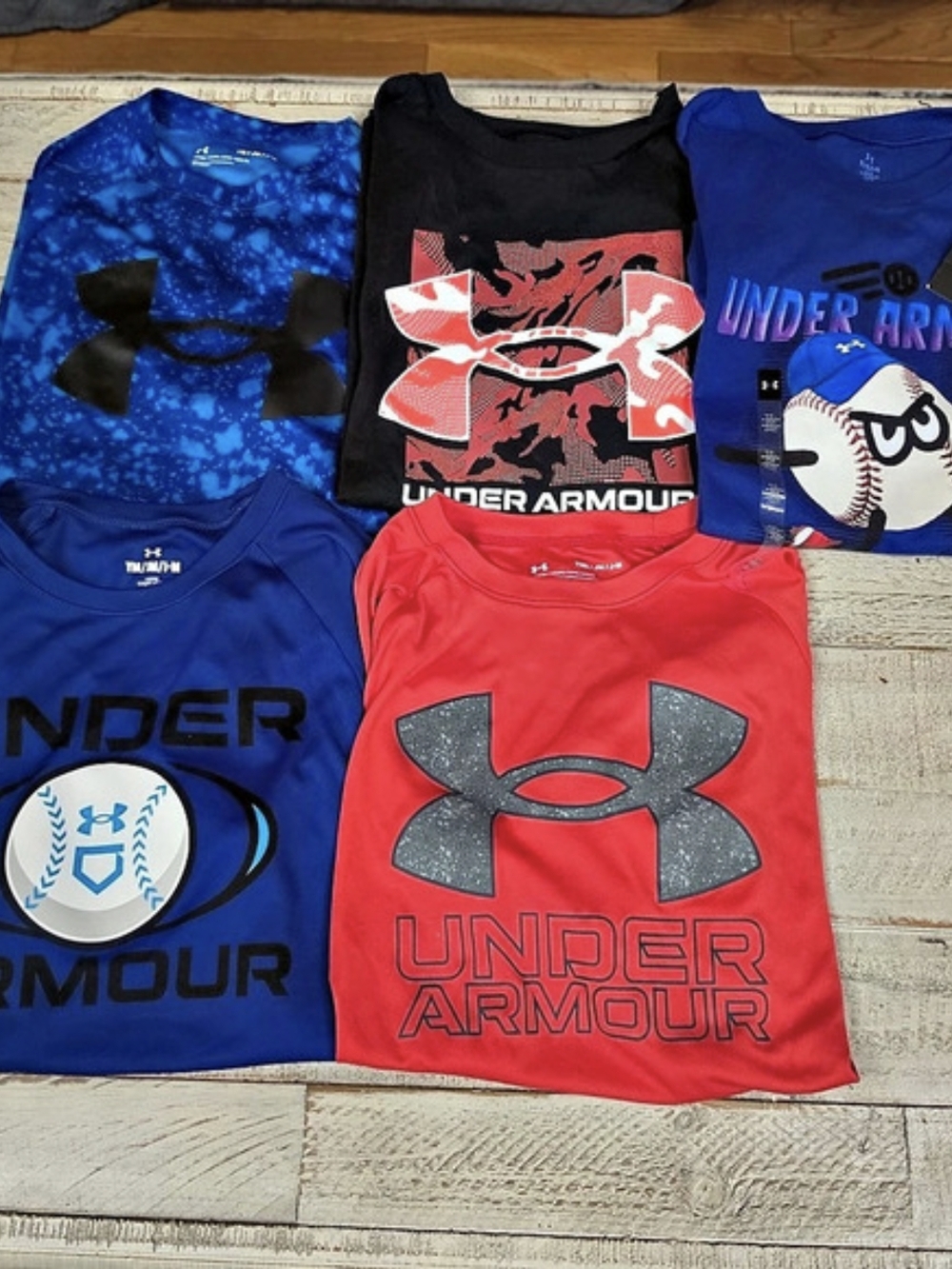 Under Armour Graphic Athletic T-Shirt Bundle in Blue & Red YM